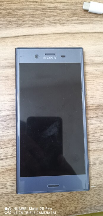 索尼xz1 au版 气密在，机身基本完美无...