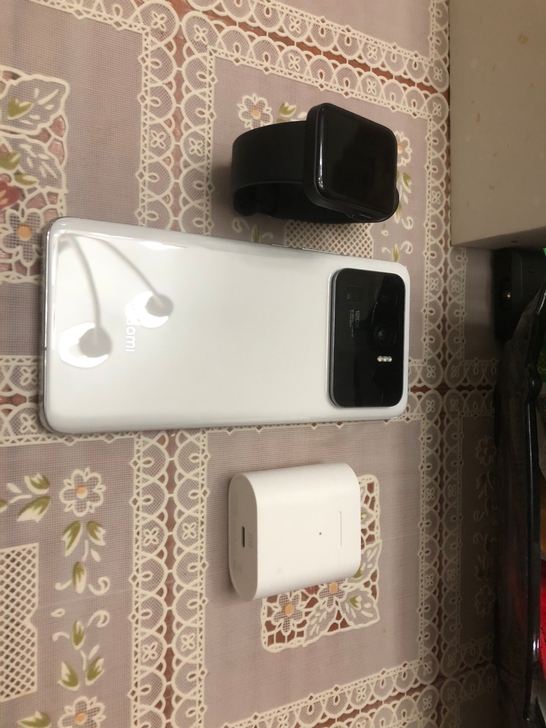 小米11Ultra 带耳机手表，可卖可换，...
