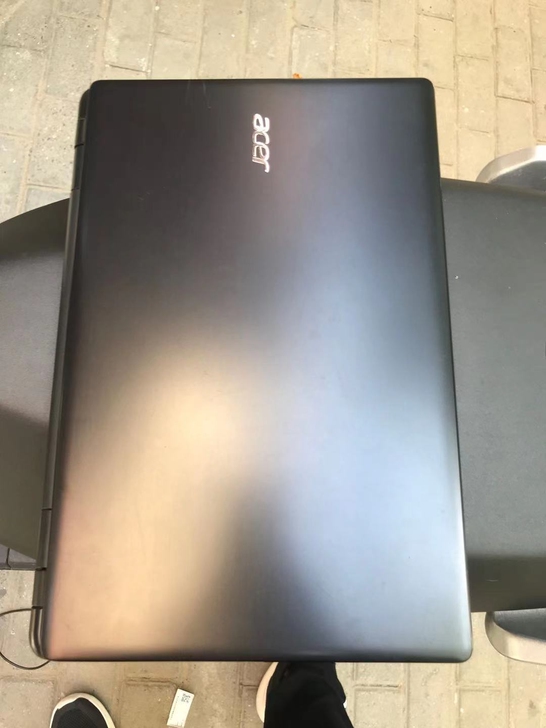 15寸宏基笔记本1080P高分屏显示效果好...