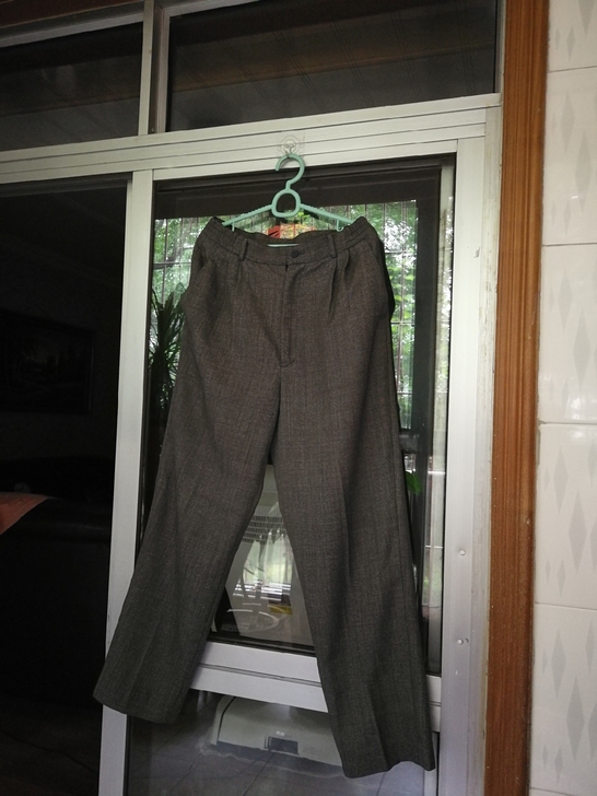 95新纯毛女西裤,前身全衬里,后身没有衬,...