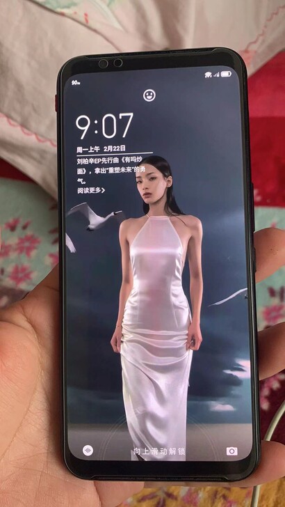 努比亚红魔3s电竞手机,如图所示,功能完好...