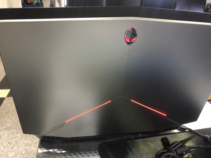 戴尔 外星人 Alienware 17
