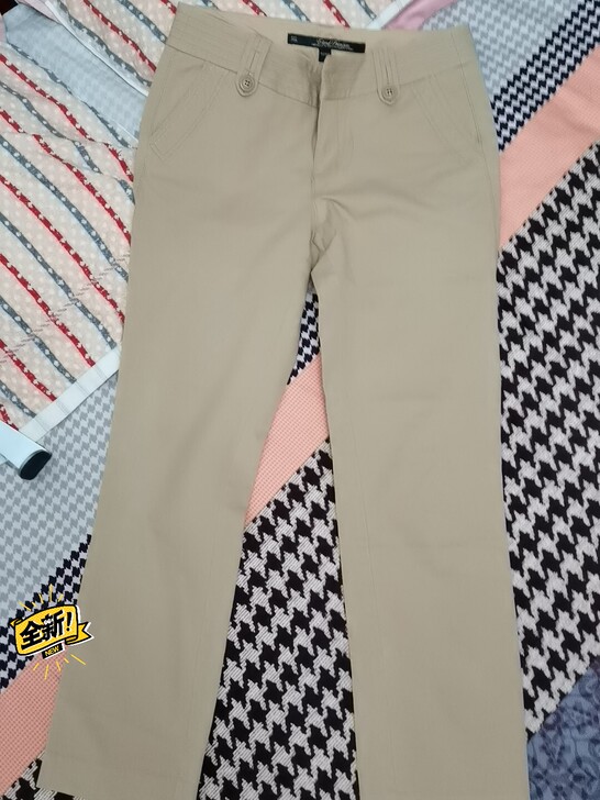 全新正品依恋夏装裤子，160/66码，买来...
