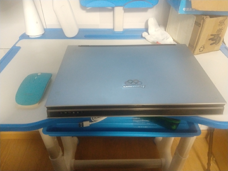 联想笔记本电脑，能正常使用，送鼠标，送电脑...