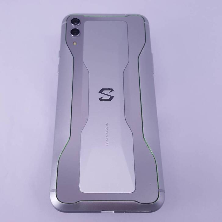 【捡漏】95新 黑鲨游戏手机2 银色 8G...
