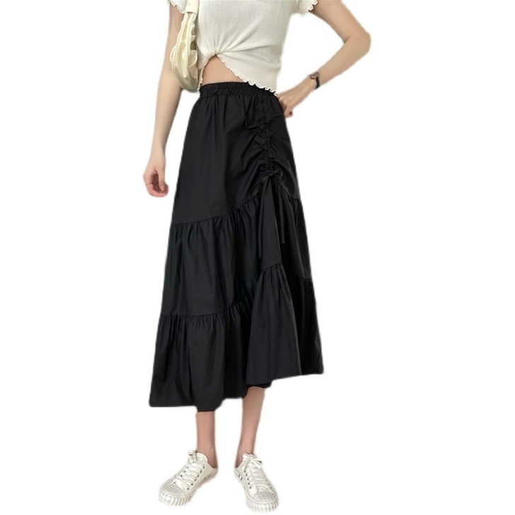不规则抽绳休闲半身裙，黑色显瘦。面料柔软舒服