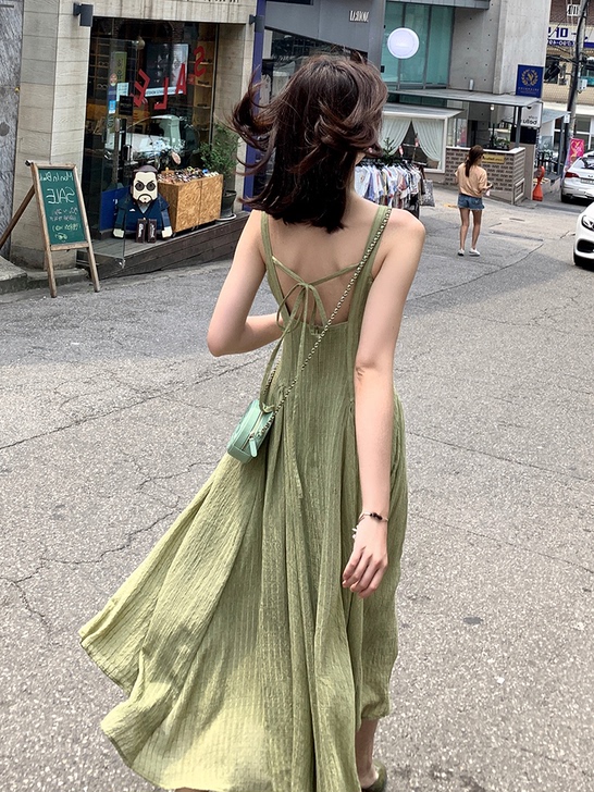 沙滩裙女夏海边度假超仙长裙牛油果绿吊带连衣裙