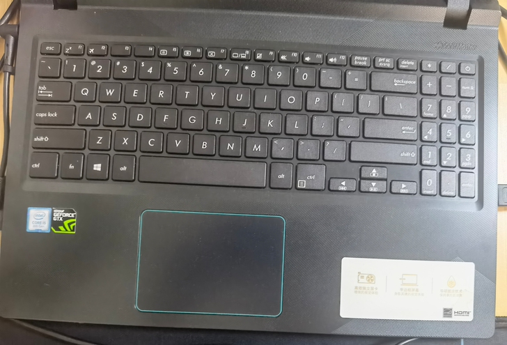 华硕笔记本 x560ud
