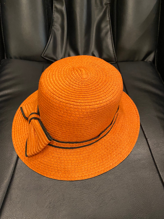 草帽9成新，头围55cm， 30元包邮. ...