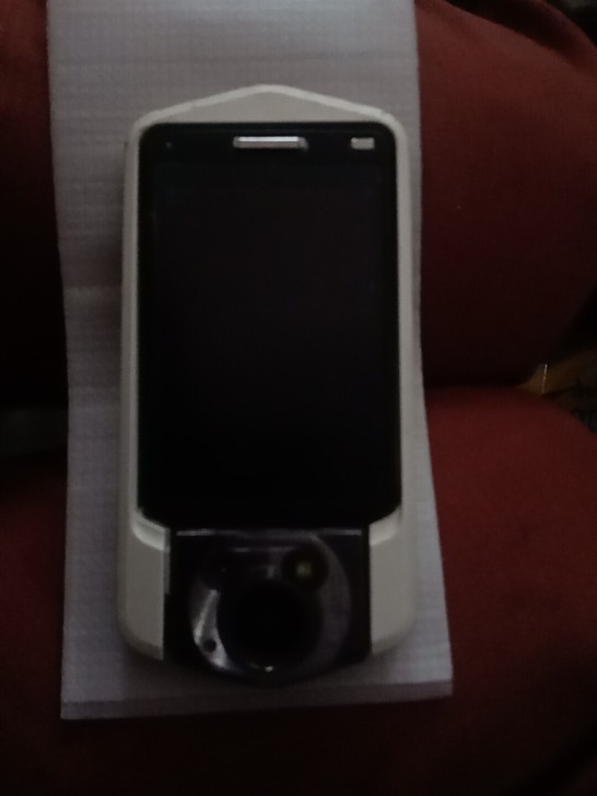 卡西欧自拍机，没有充电器，配件出。二手物品...