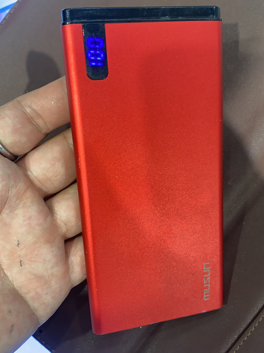 12000毫安大容量充电宝移动电源，成色看...