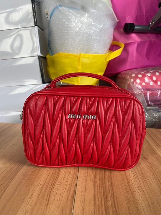 斜挎手提包 全新 。