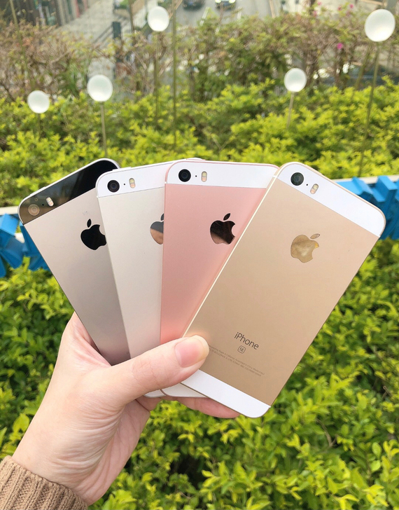 iPhone se 32G原装正品小钢炮S...