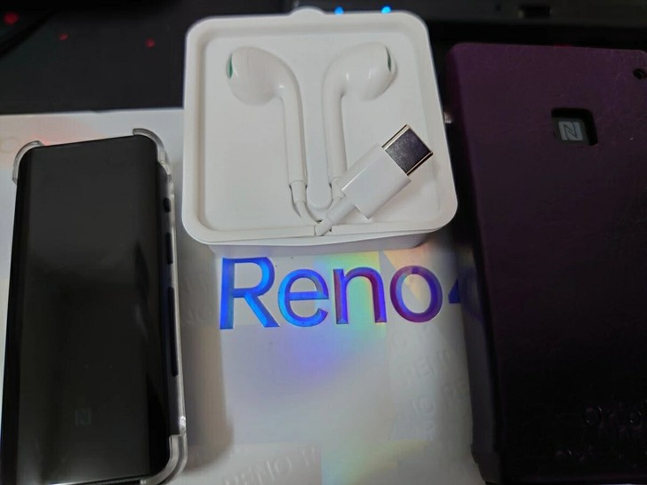 oppo reno4原厂耳机。typec接...