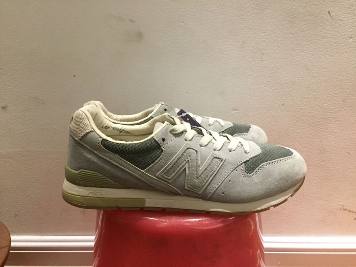 43 44码 各一两双 如图  NB996...