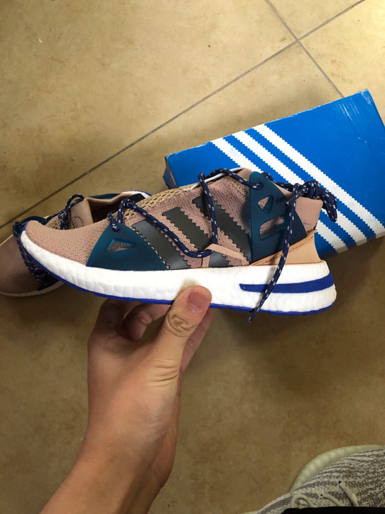阿迪达斯三叶草运动跑鞋36码全新正品