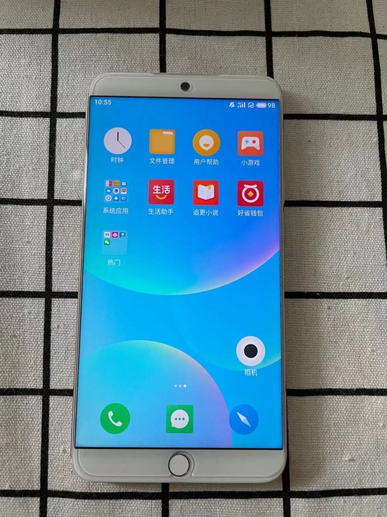 出魅族M15，4+64G，一直贴膜戴套使用...