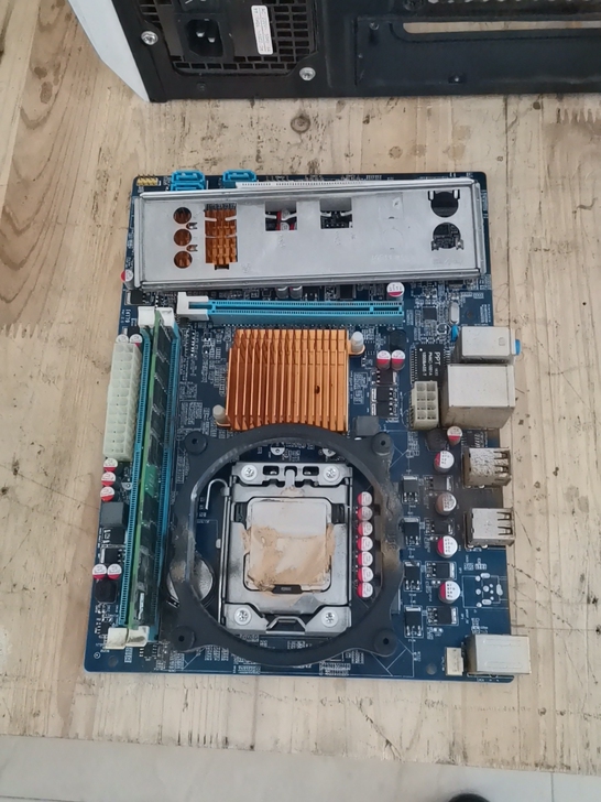 X58主板+E5620+三星4G服务器内存条