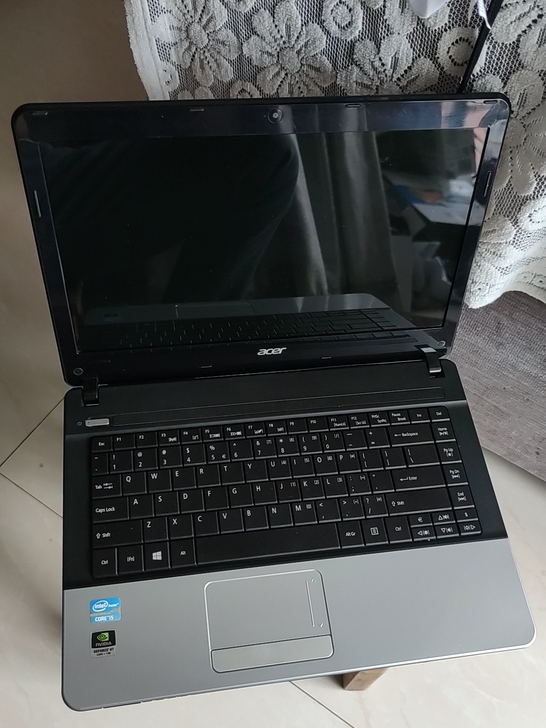 宏基笔记本电脑，型号ZQT，E1-471G...
