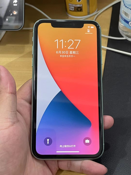 iPhone 11 128g  国行 绿色...