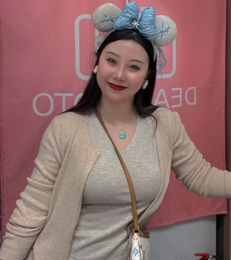 宋妍十三姨家 驼色羊绒针织三件套 适合九...