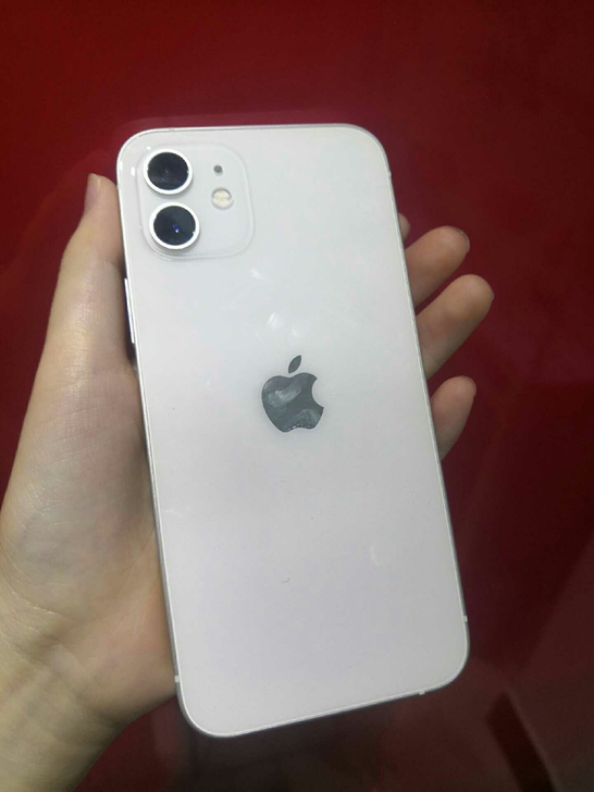 iPhone苹果12 白色 128G，自用...
