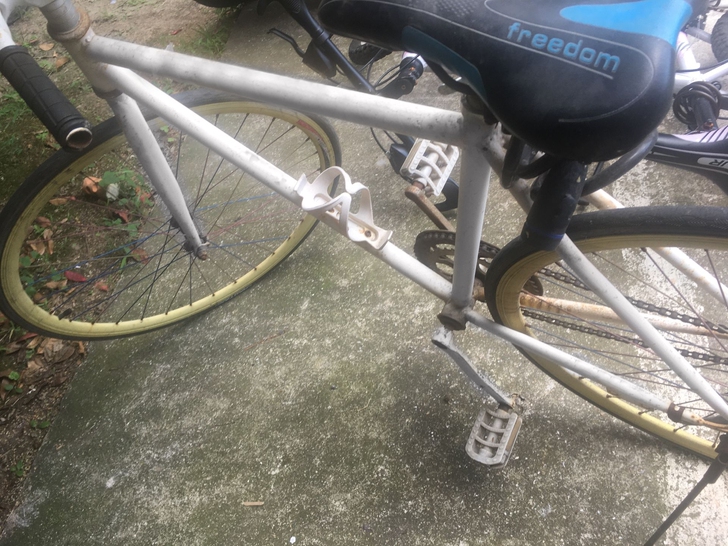 死飞自行车实心胎轻便单车活飞跑车公路赛车网...