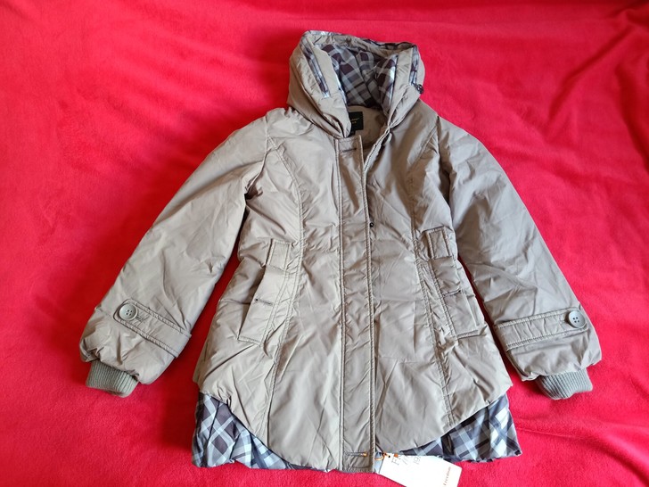 全新雅鹿羽绒服女式卡其色