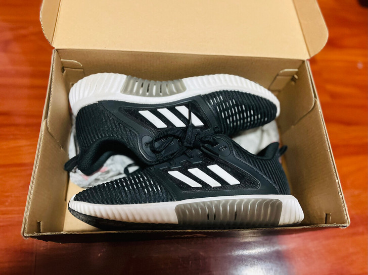 阿迪达斯清风系列