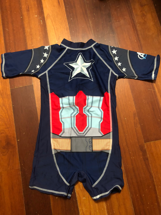 男童泳衣,100-110小孩穿