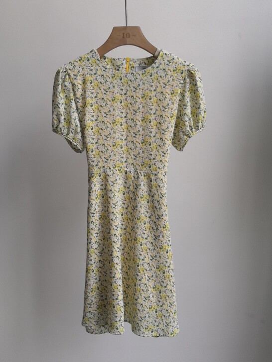 版衣,柠檬绿茶碎花收腰连衣裙,显瘦显身材,...