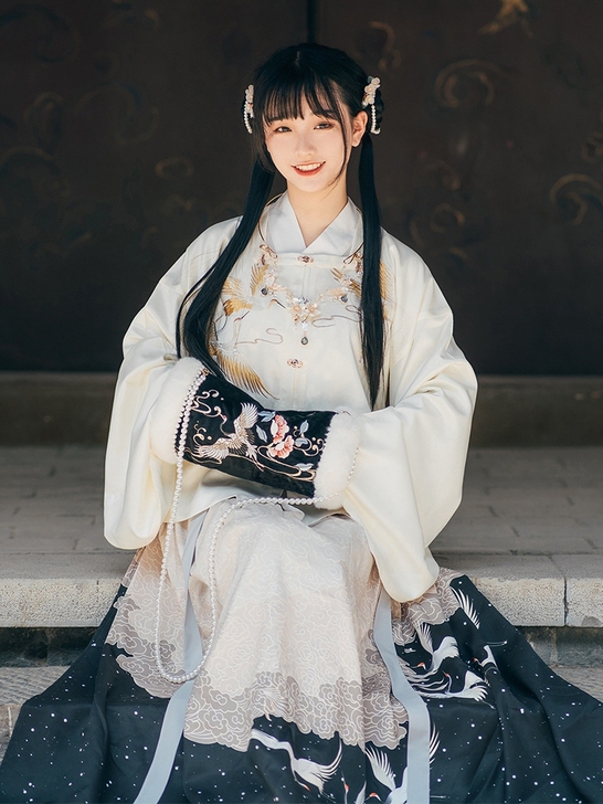 【汉尚华莲绝版明制】已经绝版了，全新只穿过...