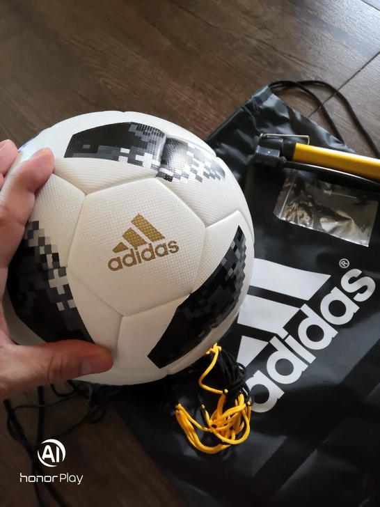 全新Adidas阿迪达斯2018世界杯足球...