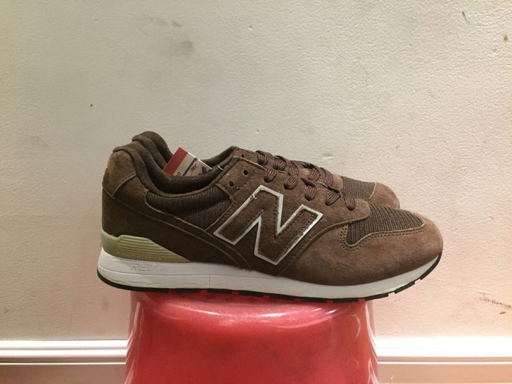 41 42 43 码 各一两双 如图  N...