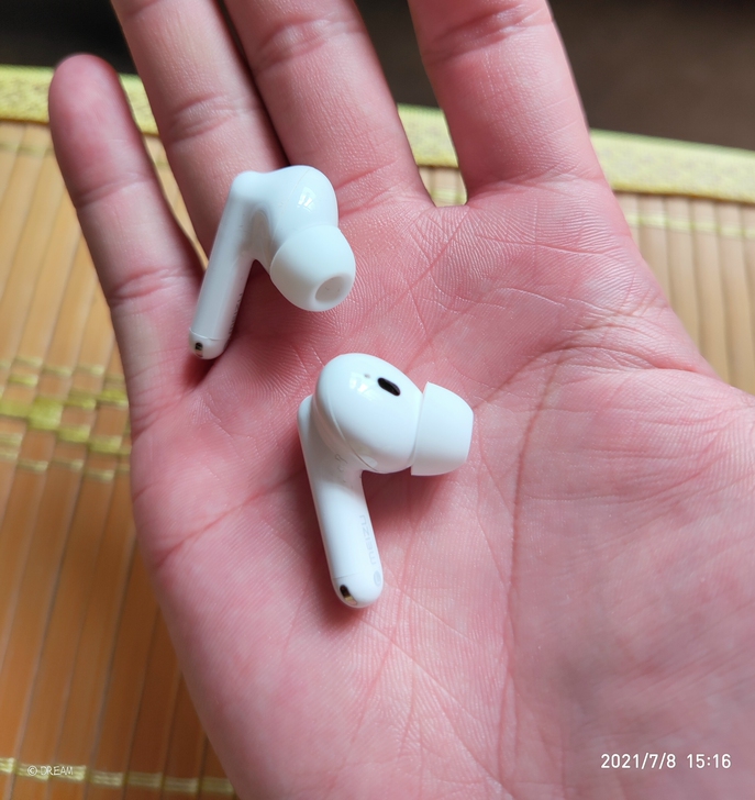 魅族popPro耳机（左右耳）不出耳机仓。