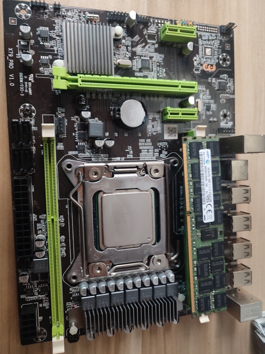 换内脏x79 主板+E2660cpu+内存...