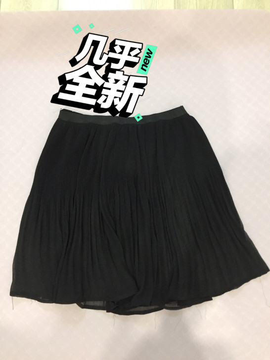 黑色小百褶半裙