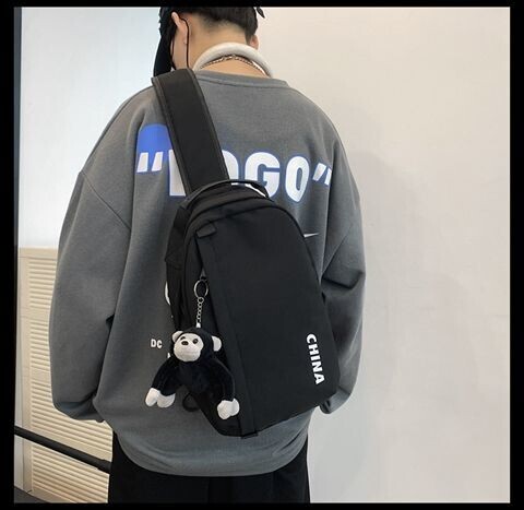 胸包ins斜挎包运动男包休闲小背包男士大容...