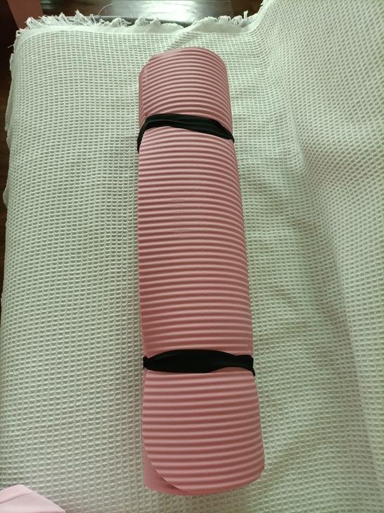 全新瑜伽垫61cm*185cm，厚度10mm