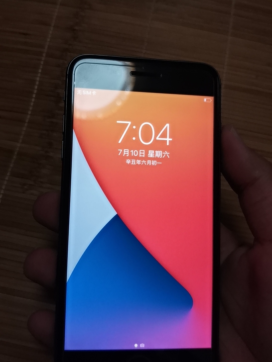 iPhone 8plus  美版256g无...