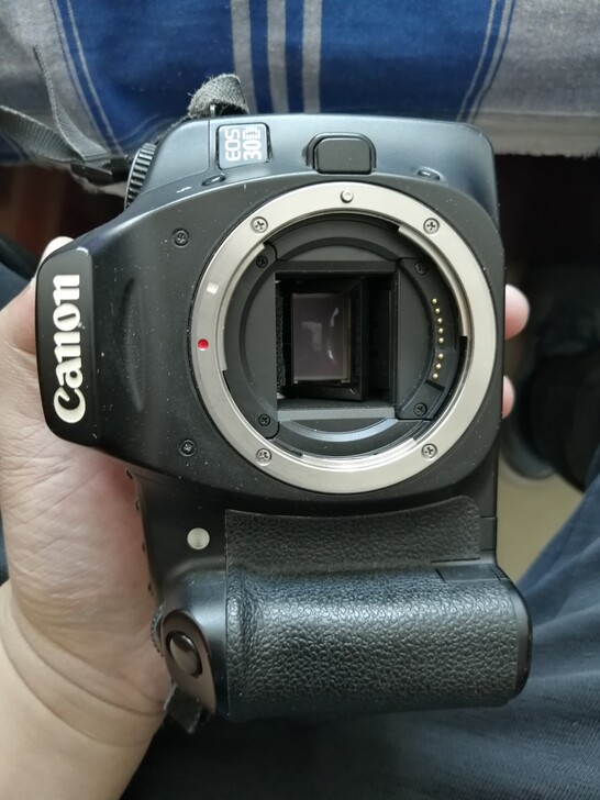 佳能30d单反机身