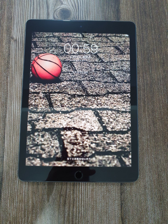 Ipad pro9.7寸128G插卡版，