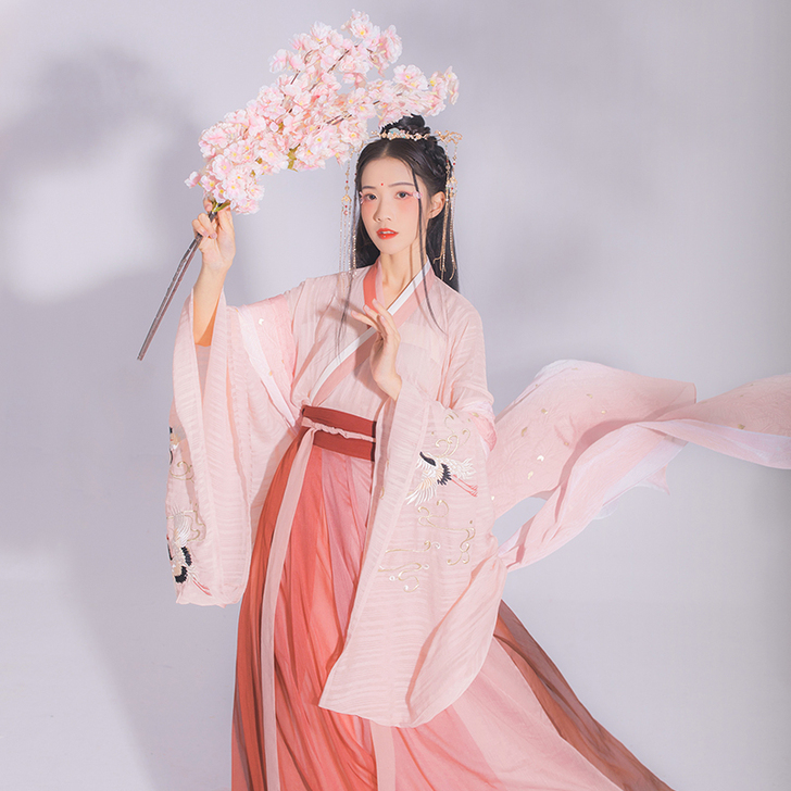 汉尚华莲 民族装舞台装