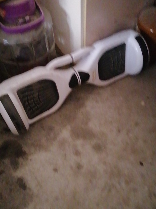 平衡车，去年买的，有一年多了，用的不超过三...