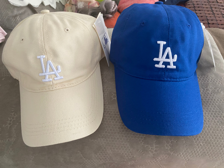 35元全新包邮2顶