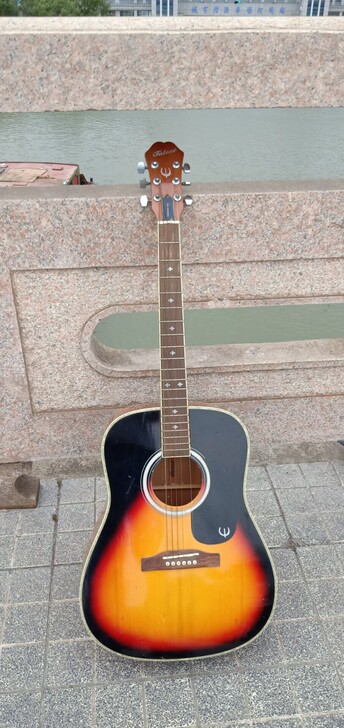 吉他，中国乐器协会监制的吉他少之又少，成色...