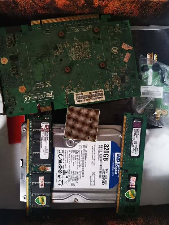 老显卡8600gt，了cpu，机顶盒，光猫...
