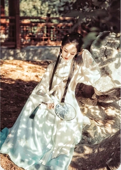 兰若庭 海棠春 明制 汉服，现在已经绝版了...