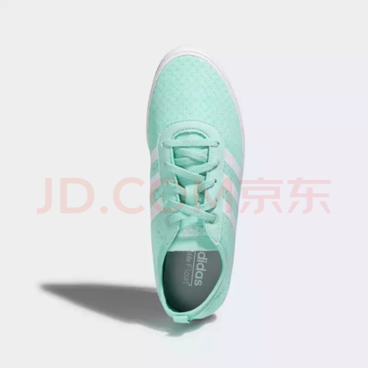 阿迪达斯夏季网面鞋，购于京东旗舰店。很清新...