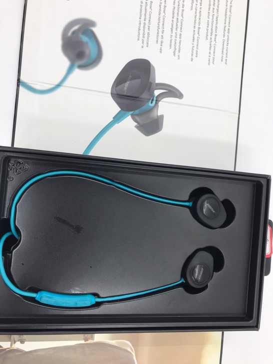 Bose Soundsport 拆封，盒子...